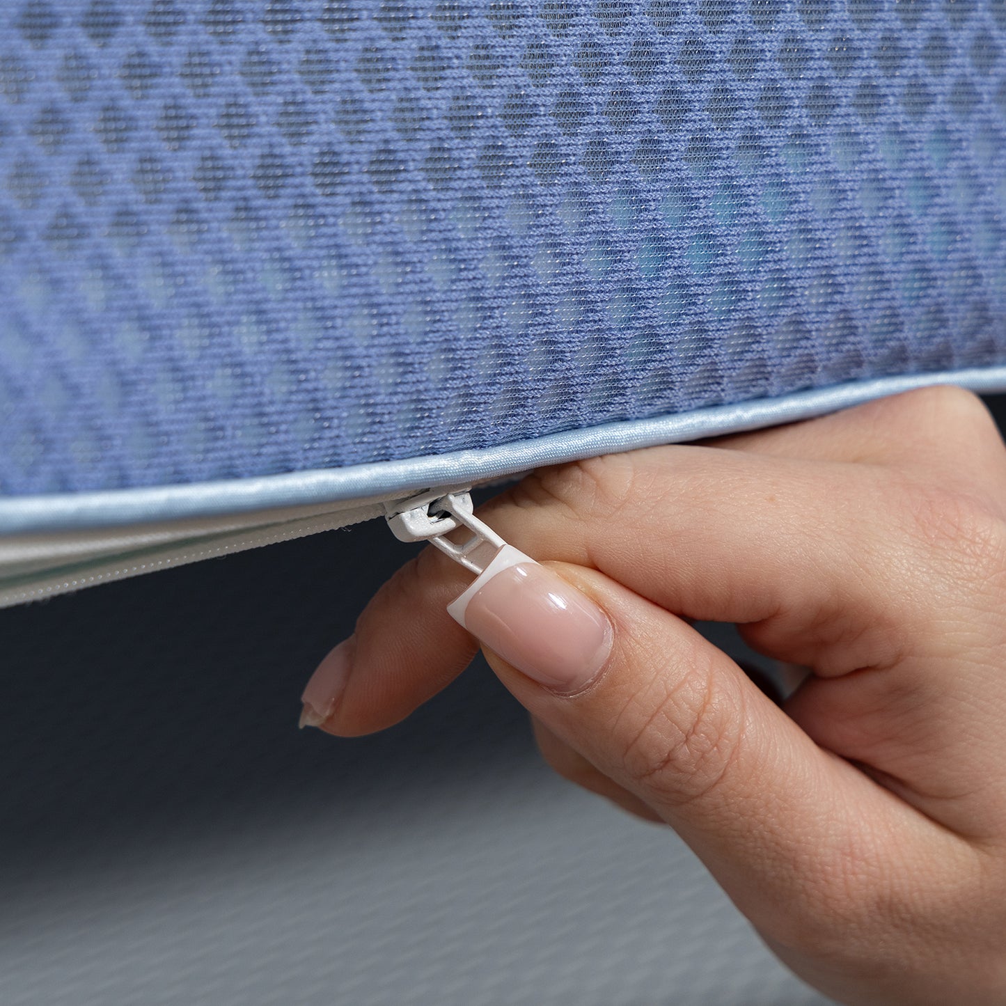 7.5 cm Thick Gel Memory Foam Layer